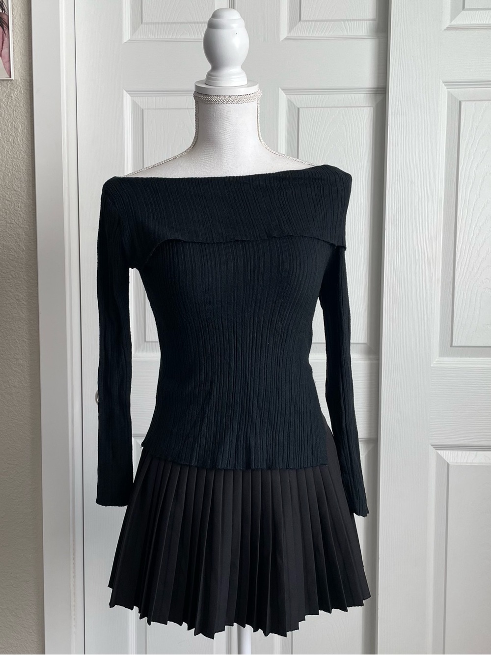 Black Off-Shoulder Asymmetrical Ribbed Top